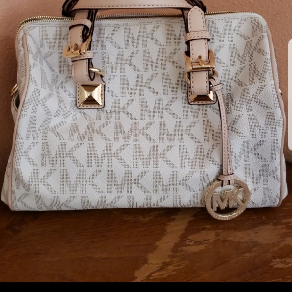 Michael Kors Medium Grayson Satchel